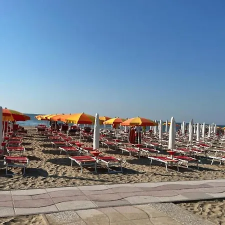 Venice Queen Apartments Cavallino-Treporti Exterior foto